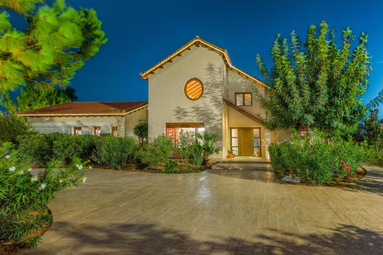 Elva Villa